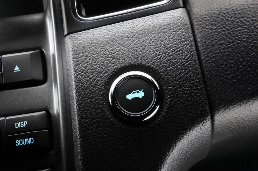  Ford Taurus 2010 года  (фото 50 из 161)